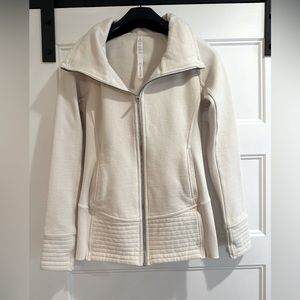 Lululemon zip up size 8